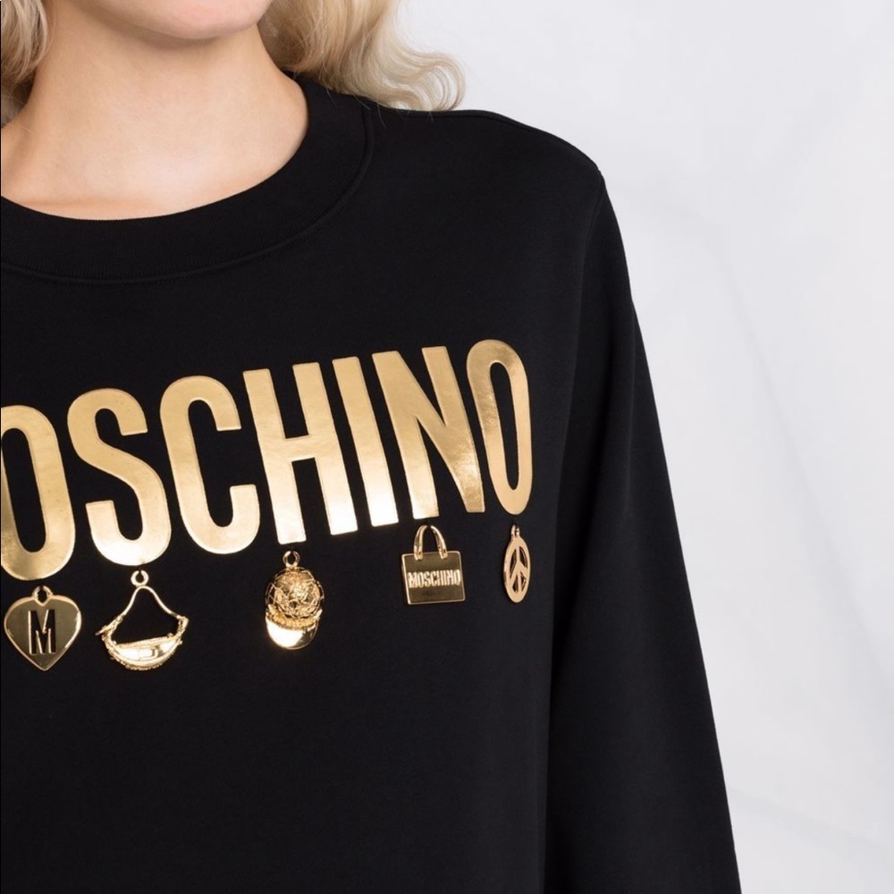 Moschino logo charm sweatshirt New with tag